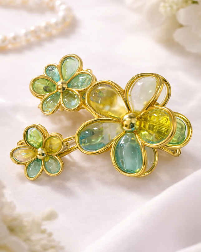 Elegant Floral Hair Clips – Gold Frame Crystal Petal Set