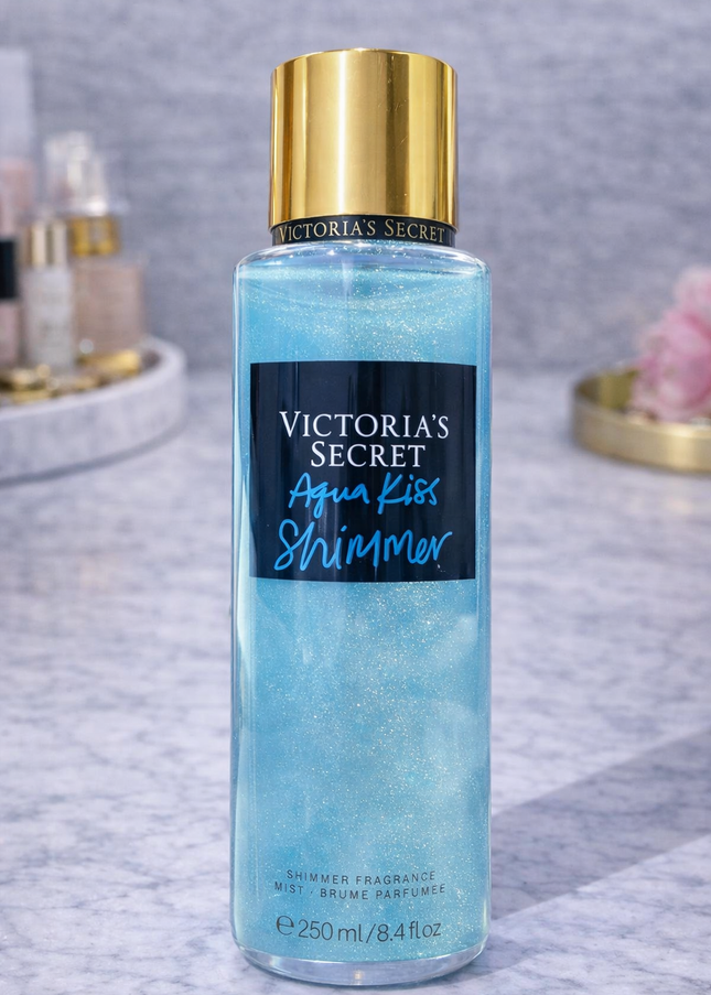 Victoria’s Secret Aqua Kiss Shimmer – Refreshing Body Mist with Glow (250 ml)