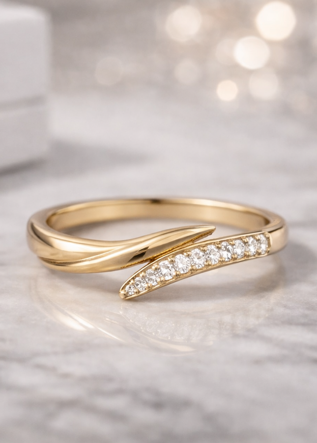 Elegant Gold Crossover Ring