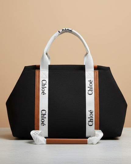 Chloé Signature Canvas Bag